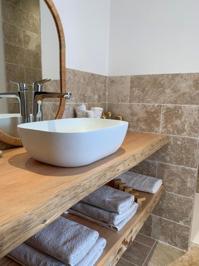 Le Cabanon De Val Bed & Breakfast Gassin Bagian luar foto